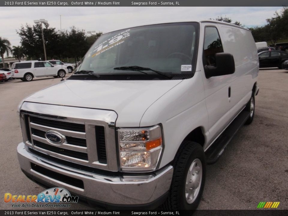 2013 Ford E Series Van E250 Cargo Oxford White / Medium Flint Photo #16
