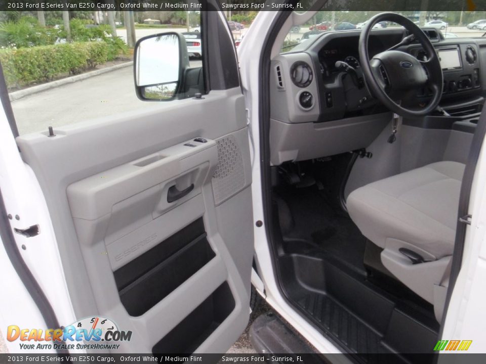 2013 Ford E Series Van E250 Cargo Oxford White / Medium Flint Photo #19