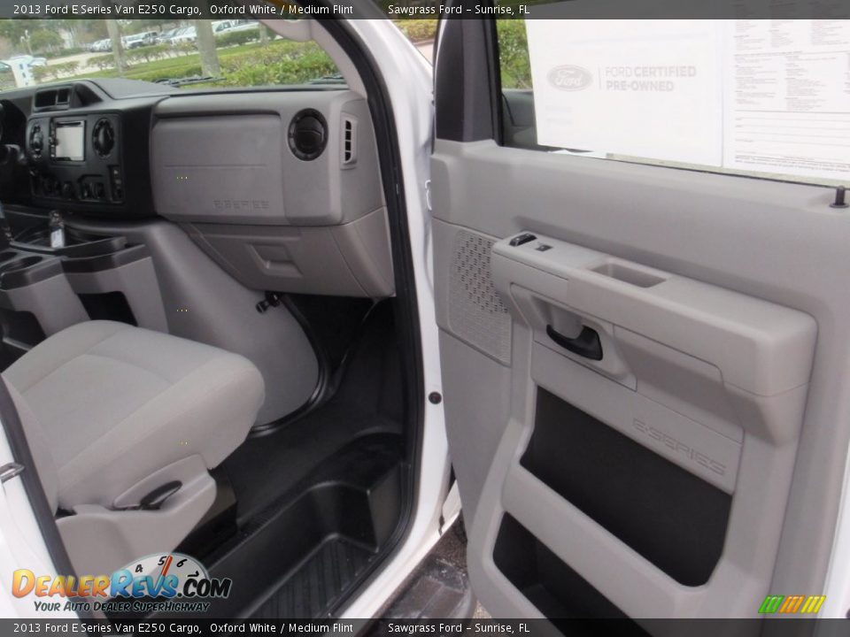 2013 Ford E Series Van E250 Cargo Oxford White / Medium Flint Photo #22