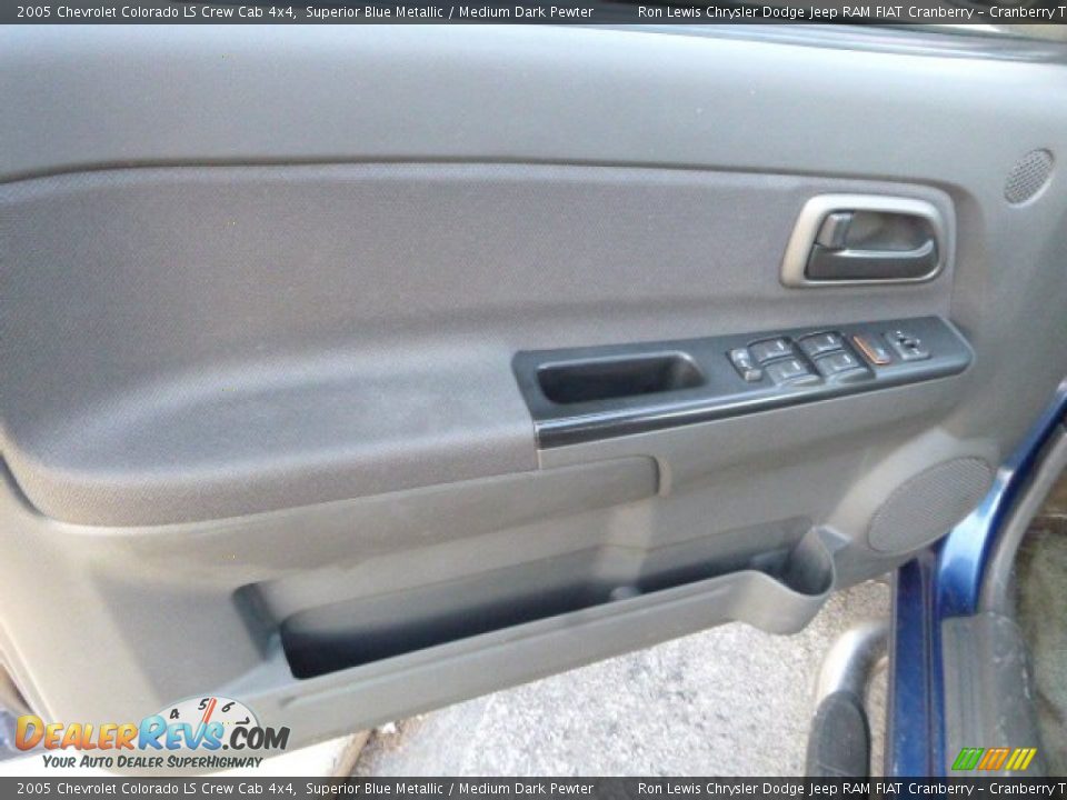 2005 Chevrolet Colorado LS Crew Cab 4x4 Superior Blue Metallic / Medium Dark Pewter Photo #14