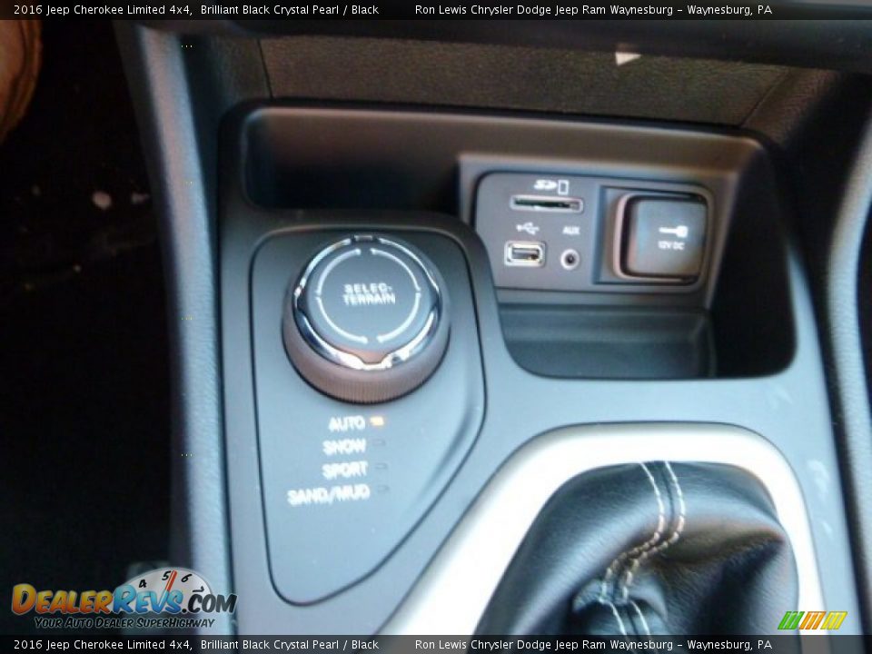 2016 Jeep Cherokee Limited 4x4 Brilliant Black Crystal Pearl / Black Photo #20