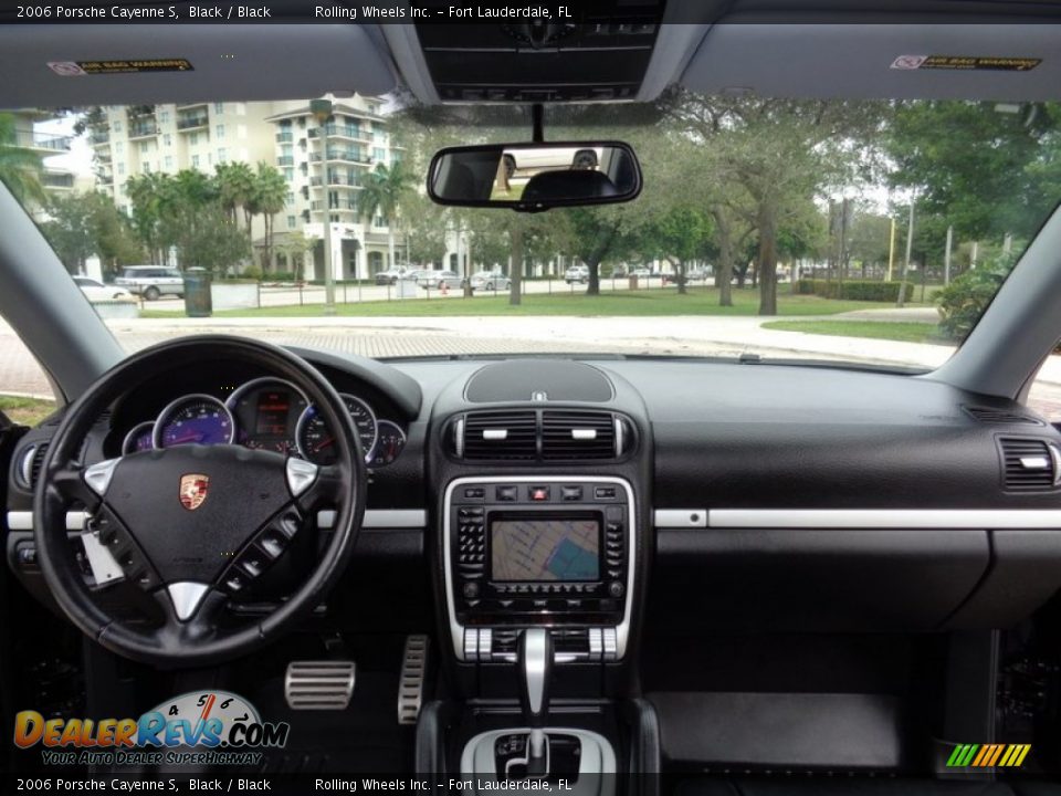 Dashboard of 2006 Porsche Cayenne S Photo #10