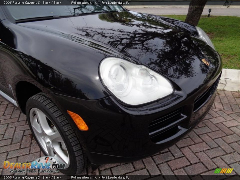 2006 Porsche Cayenne S Black / Black Photo #21