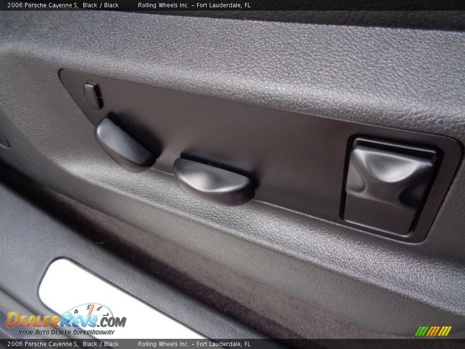 2006 Porsche Cayenne S Black / Black Photo #27