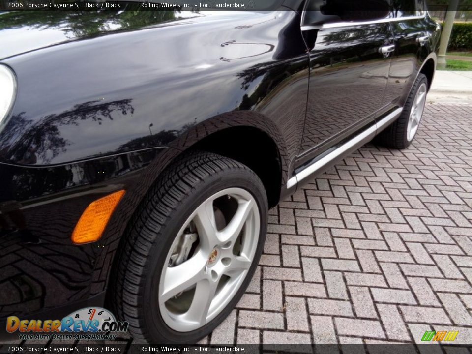 2006 Porsche Cayenne S Black / Black Photo #30