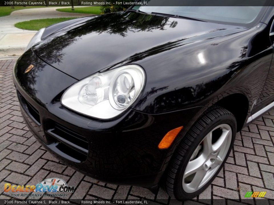 2006 Porsche Cayenne S Black / Black Photo #34