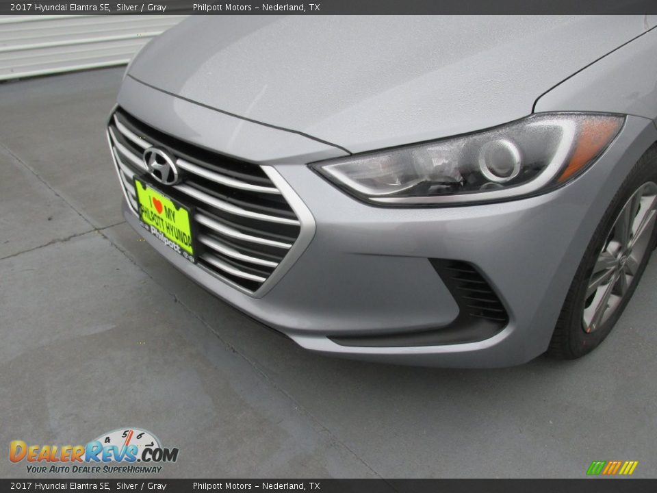 2017 Hyundai Elantra SE Silver / Gray Photo #10