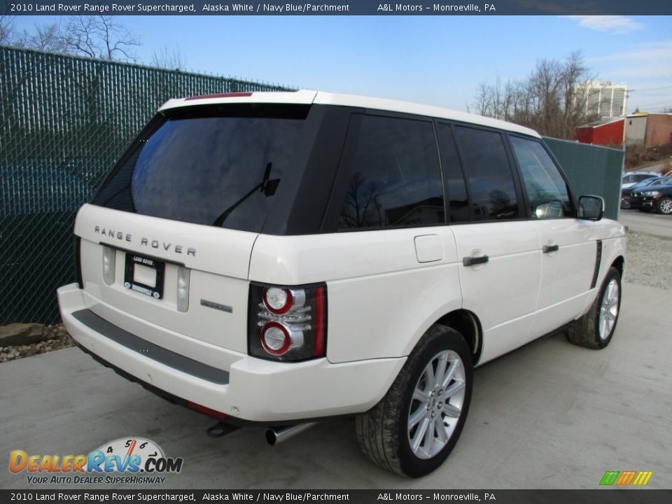 2010 Land Rover Range Rover Supercharged Alaska White / Navy Blue/Parchment Photo #4