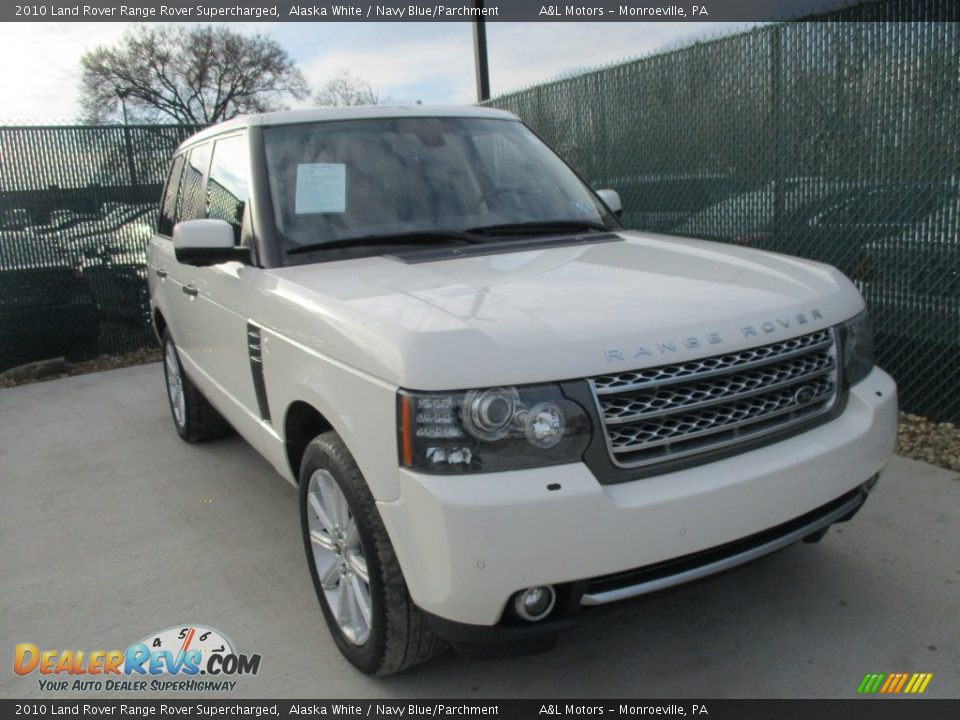 2010 Land Rover Range Rover Supercharged Alaska White / Navy Blue/Parchment Photo #5