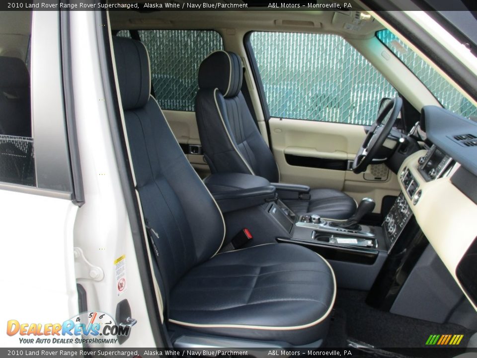 2010 Land Rover Range Rover Supercharged Alaska White / Navy Blue/Parchment Photo #12