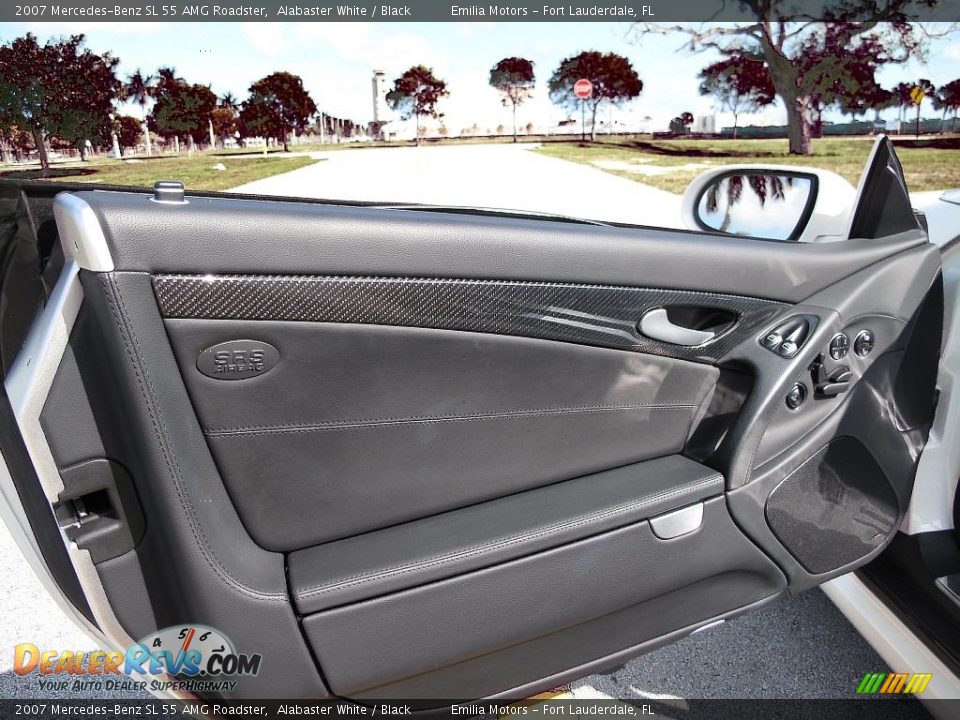 Door Panel of 2007 Mercedes-Benz SL 55 AMG Roadster Photo #29