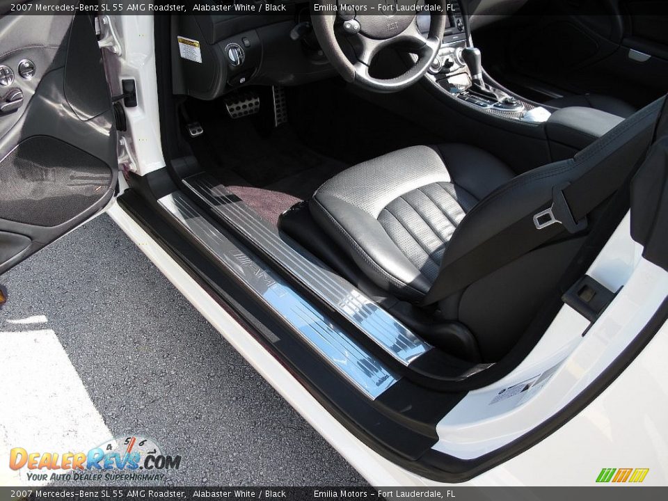2007 Mercedes-Benz SL 55 AMG Roadster Alabaster White / Black Photo #30