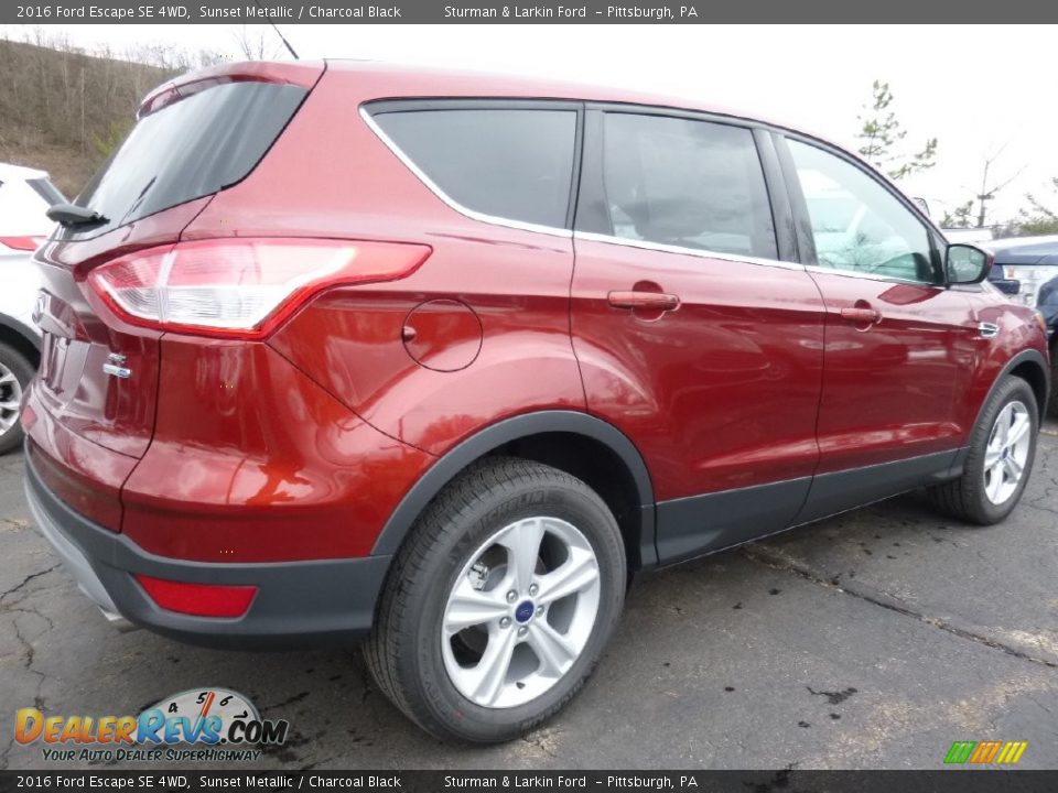 2016 Ford Escape SE 4WD Sunset Metallic / Charcoal Black Photo #2