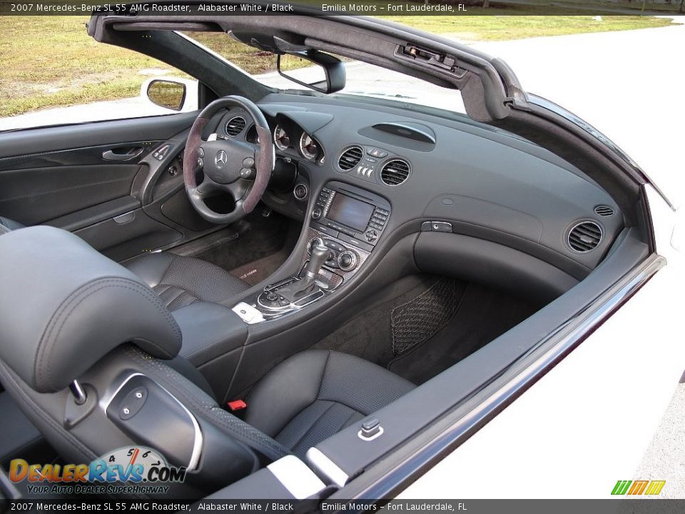 Dashboard of 2007 Mercedes-Benz SL 55 AMG Roadster Photo #43