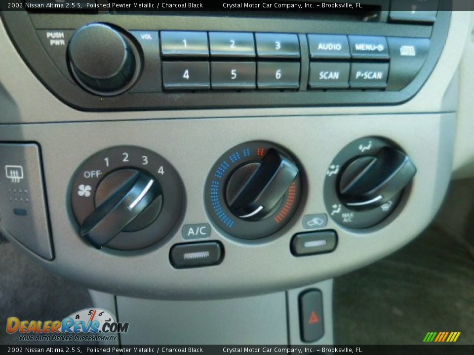 2002 Nissan Altima 2.5 S Polished Pewter Metallic / Charcoal Black Photo #20