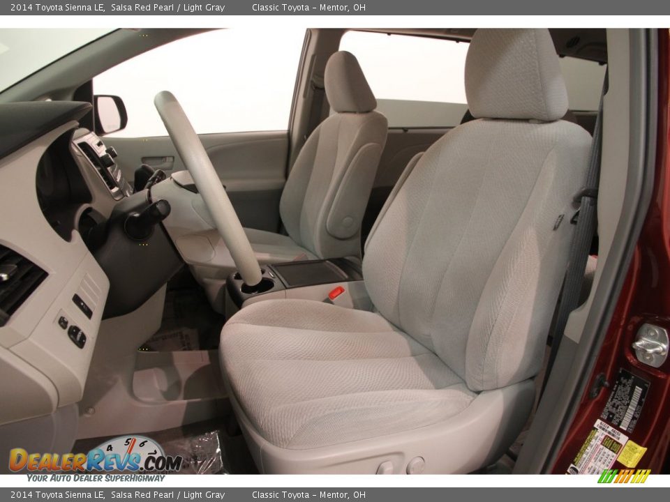 2014 Toyota Sienna LE Salsa Red Pearl / Light Gray Photo #7
