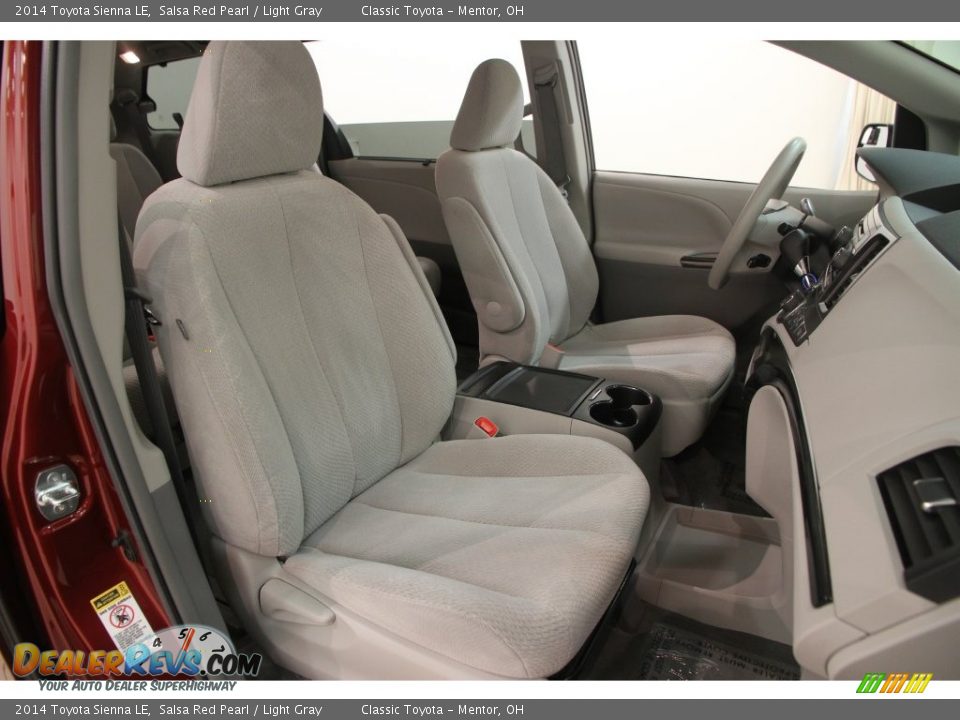 2014 Toyota Sienna LE Salsa Red Pearl / Light Gray Photo #16