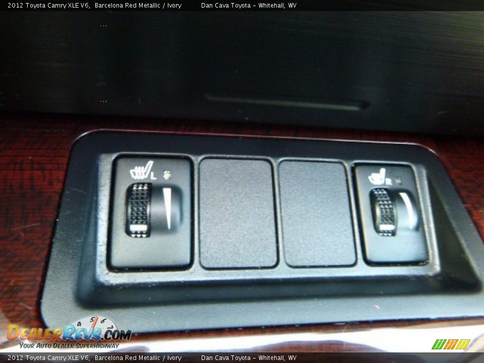 2012 Toyota Camry XLE V6 Barcelona Red Metallic / Ivory Photo #21