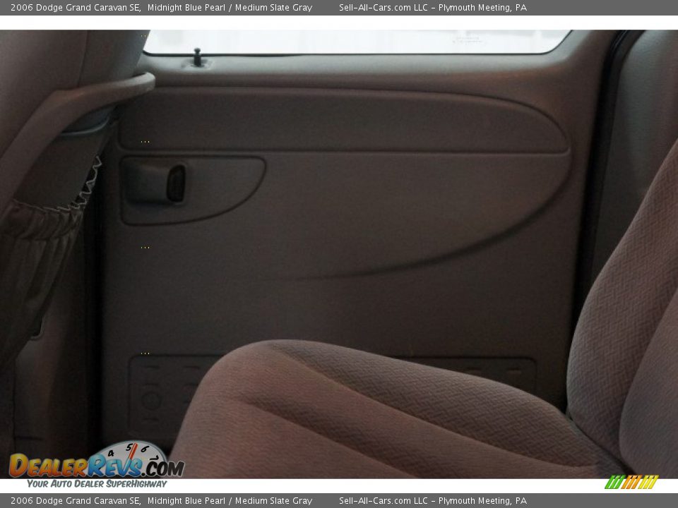 2006 Dodge Grand Caravan SE Midnight Blue Pearl / Medium Slate Gray Photo #16