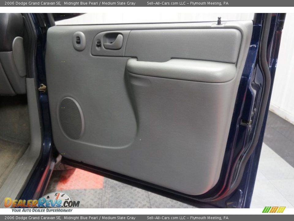 2006 Dodge Grand Caravan SE Midnight Blue Pearl / Medium Slate Gray Photo #17