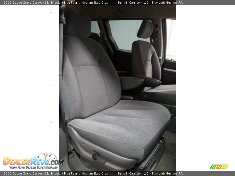 2006 Dodge Grand Caravan SE Midnight Blue Pearl / Medium Slate Gray Photo #18