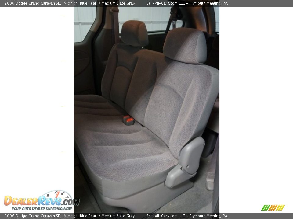 2006 Dodge Grand Caravan SE Midnight Blue Pearl / Medium Slate Gray Photo #24