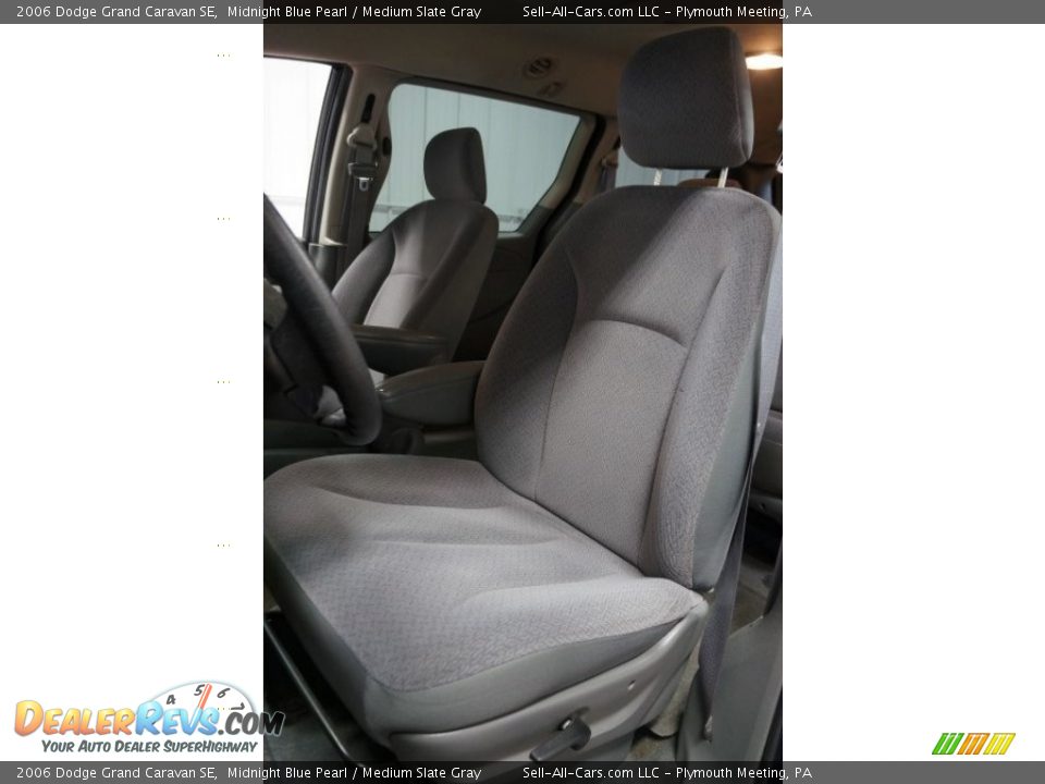 2006 Dodge Grand Caravan SE Midnight Blue Pearl / Medium Slate Gray Photo #25