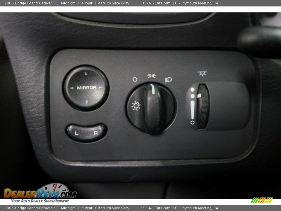 2006 Dodge Grand Caravan SE Midnight Blue Pearl / Medium Slate Gray Photo #34