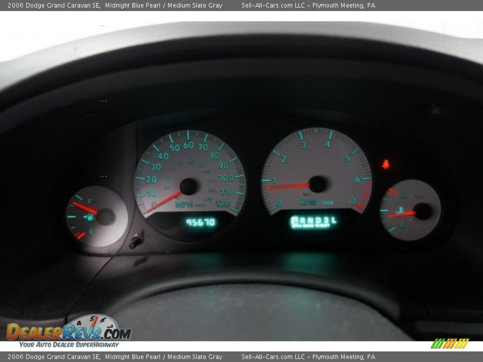2006 Dodge Grand Caravan SE Midnight Blue Pearl / Medium Slate Gray Photo #35