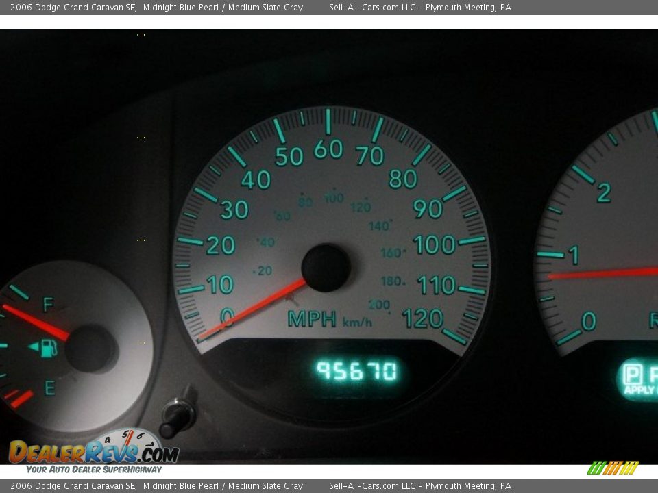 2006 Dodge Grand Caravan SE Midnight Blue Pearl / Medium Slate Gray Photo #36