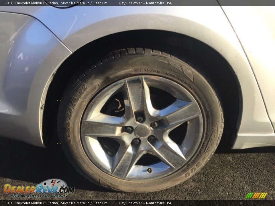 2010 Chevrolet Malibu LS Sedan Silver Ice Metallic / Titanium Photo #8