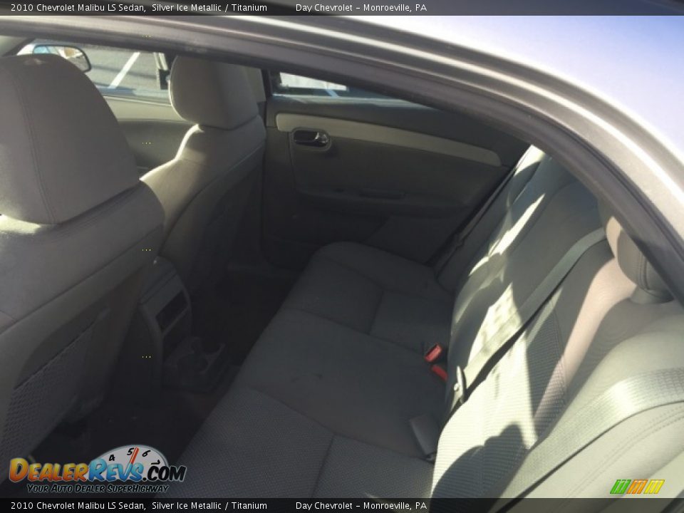 2010 Chevrolet Malibu LS Sedan Silver Ice Metallic / Titanium Photo #9
