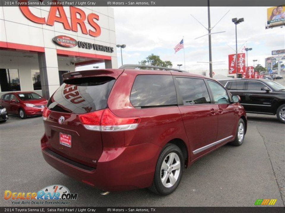 2014 Toyota Sienna LE Salsa Red Pearl / Light Gray Photo #8