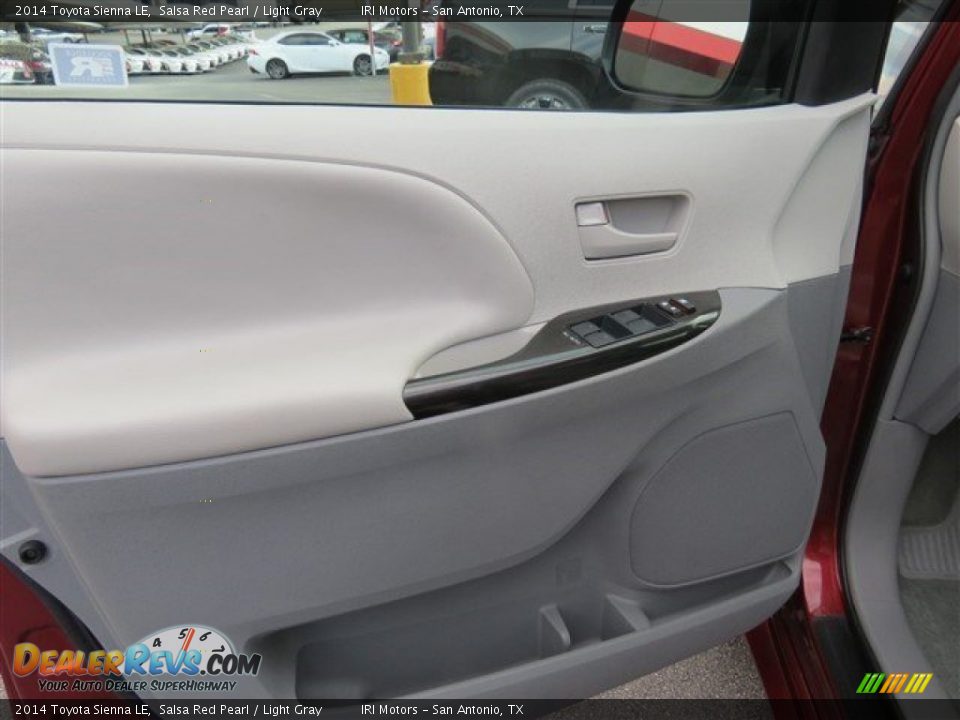 2014 Toyota Sienna LE Salsa Red Pearl / Light Gray Photo #13