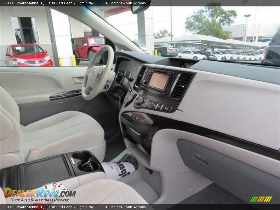 2014 Toyota Sienna LE Salsa Red Pearl / Light Gray Photo #20