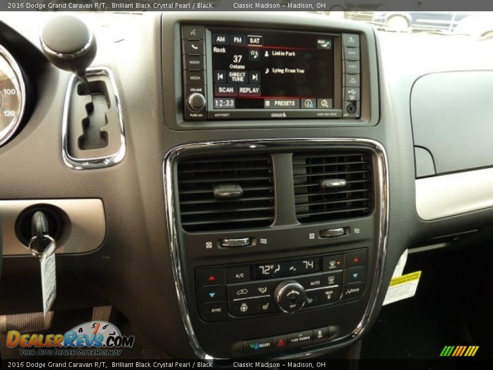 2016 Dodge Grand Caravan R/T Brilliant Black Crystal Pearl / Black Photo #6