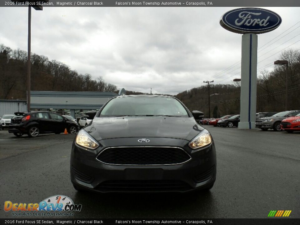 2016 Ford Focus SE Sedan Magnetic / Charcoal Black Photo #2