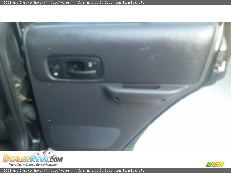 2001 Jeep Cherokee Sport 4x4 Black / Agate Photo #17