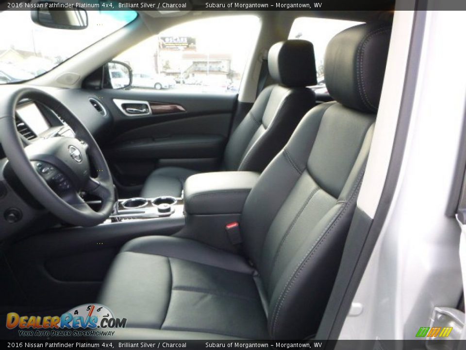 Front Seat of 2016 Nissan Pathfinder Platinum 4x4 Photo #15