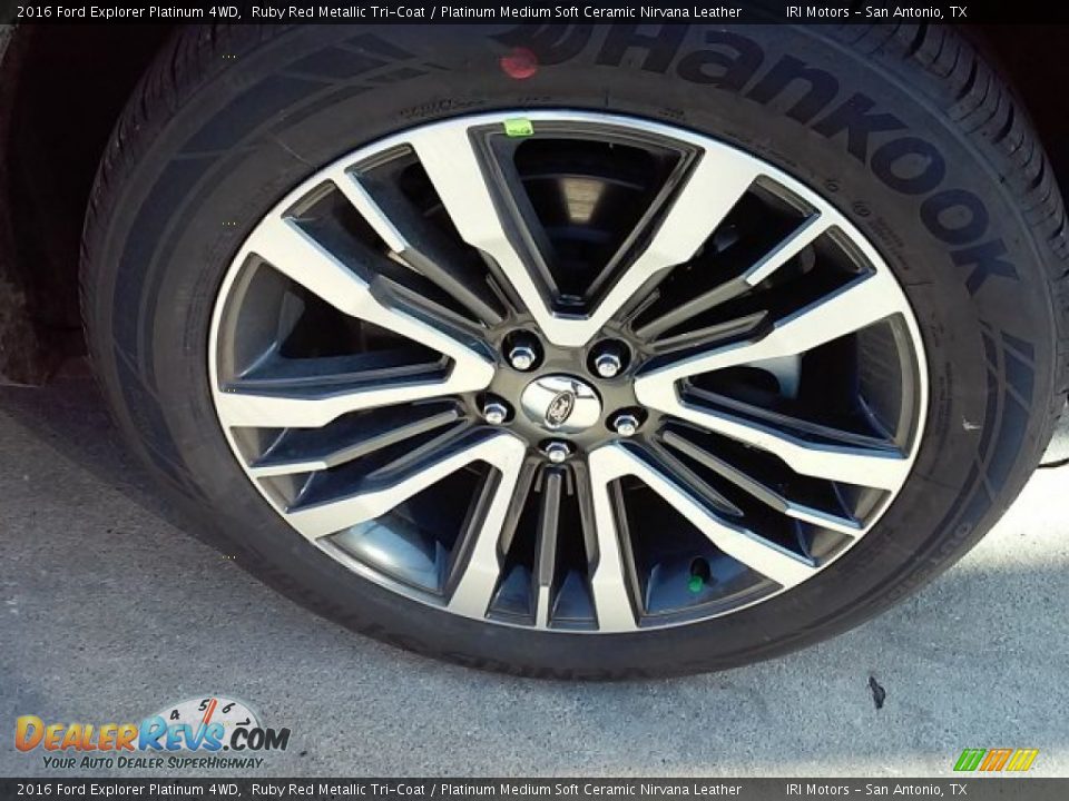 2016 Ford Explorer Platinum 4WD Ruby Red Metallic Tri-Coat / Platinum Medium Soft Ceramic Nirvana Leather Photo #4