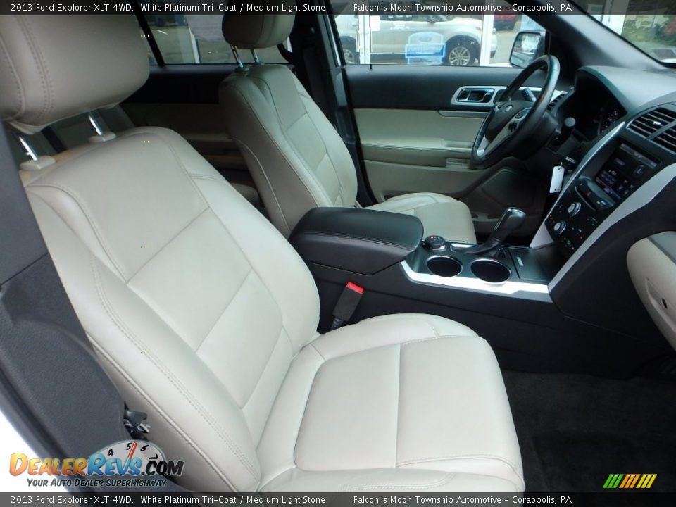 2013 Ford Explorer XLT 4WD White Platinum Tri-Coat / Medium Light Stone Photo #10
