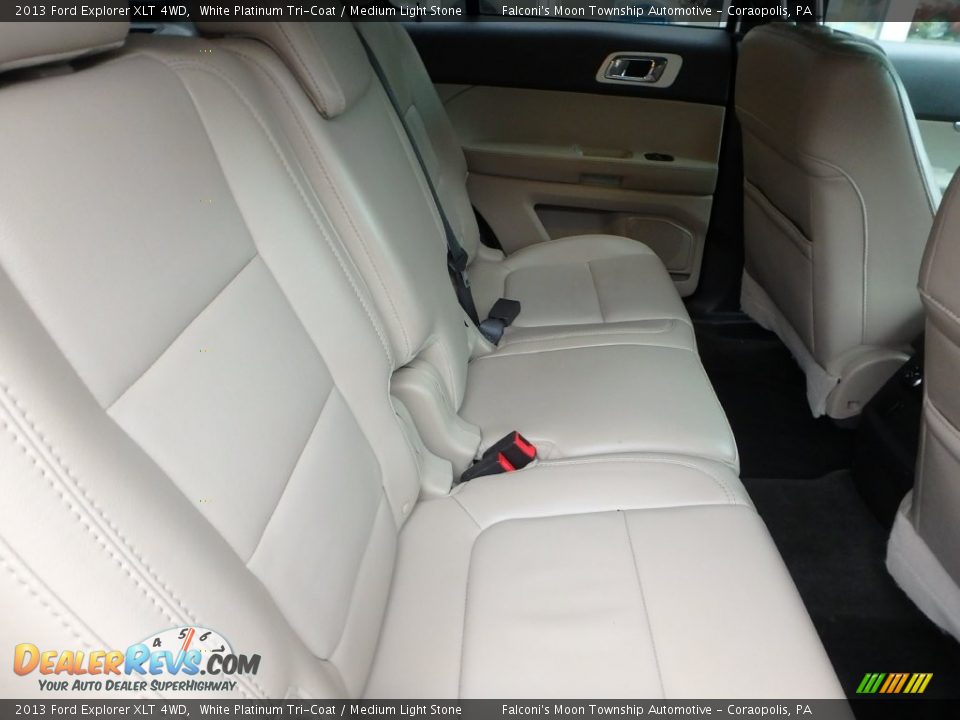 2013 Ford Explorer XLT 4WD White Platinum Tri-Coat / Medium Light Stone Photo #14