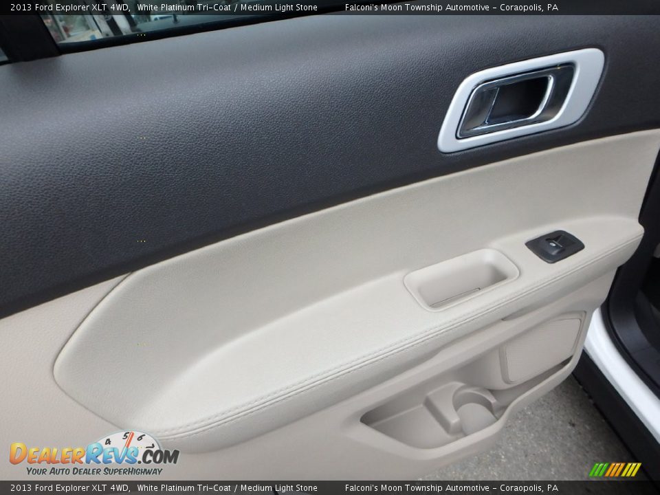 2013 Ford Explorer XLT 4WD White Platinum Tri-Coat / Medium Light Stone Photo #19