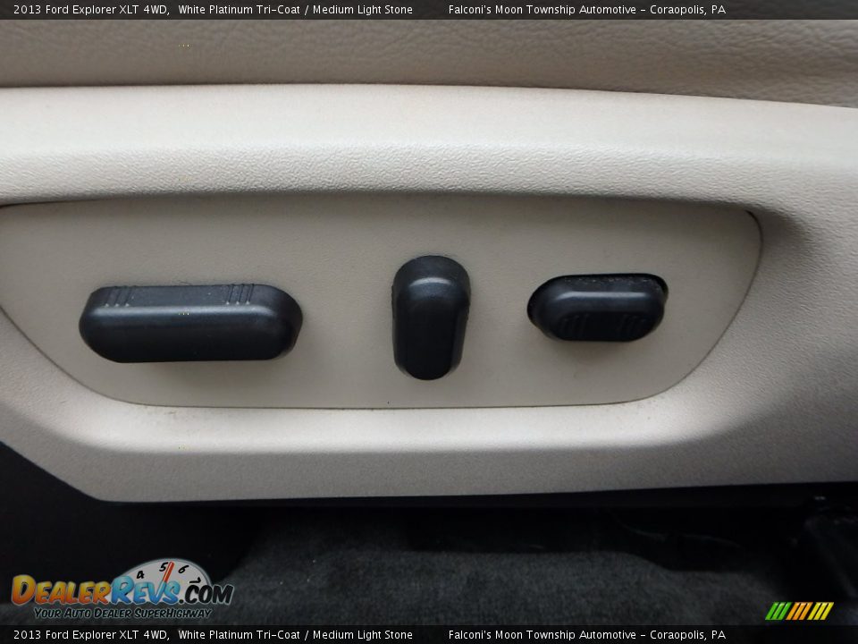 2013 Ford Explorer XLT 4WD White Platinum Tri-Coat / Medium Light Stone Photo #21