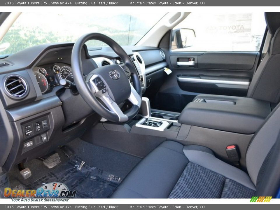 2016 Toyota Tundra SR5 CrewMax 4x4 Blazing Blue Pearl / Black Photo #5