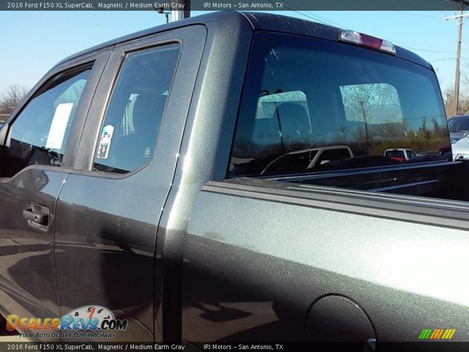 2016 Ford F150 XL SuperCab Magnetic / Medium Earth Gray Photo #9