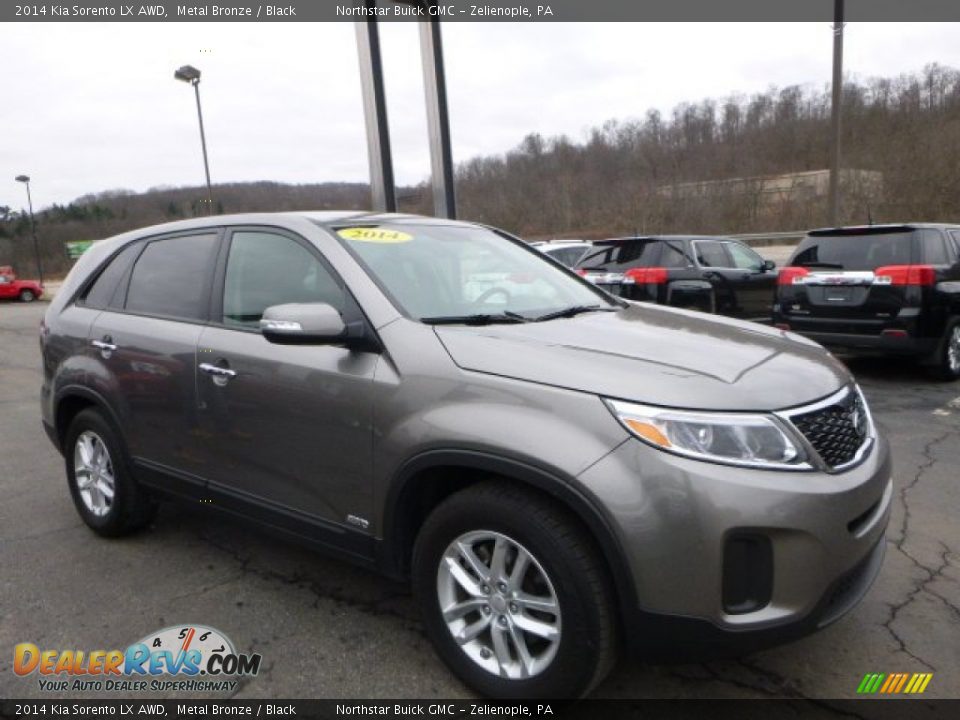 Front 3/4 View of 2014 Kia Sorento LX AWD Photo #14