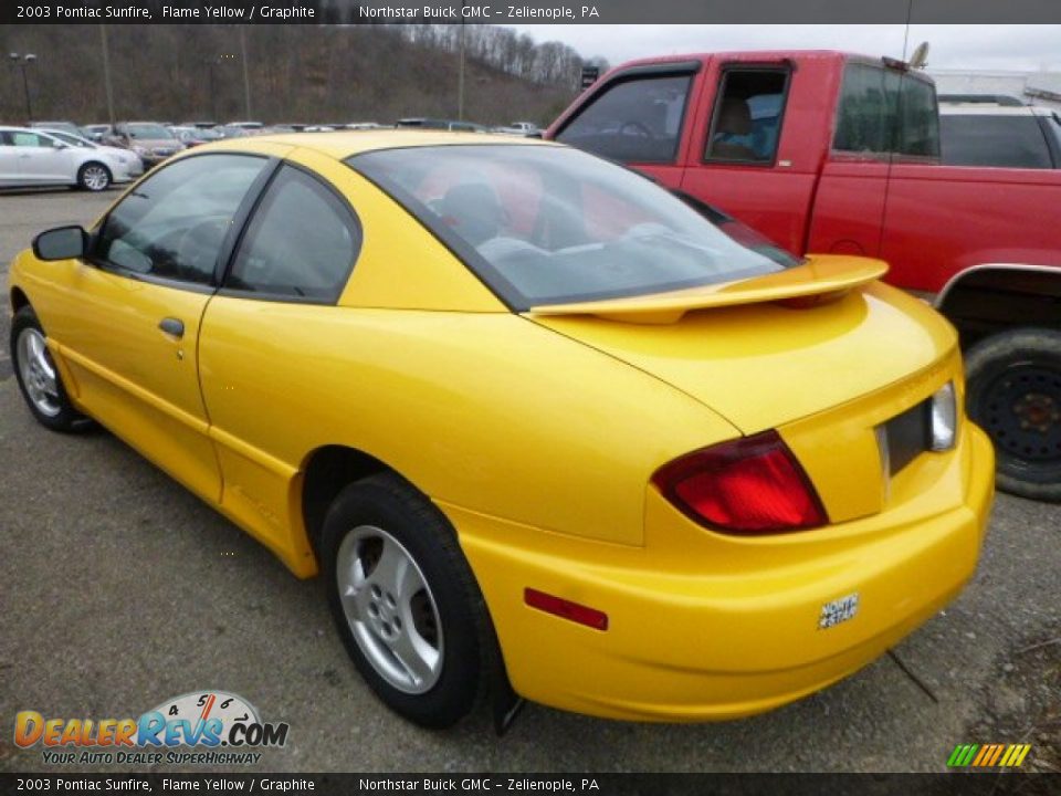 2003 Pontiac Sunfire Flame Yellow / Graphite Photo #3