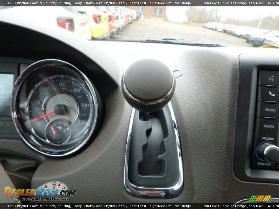 2016 Chrysler Town & Country Touring Deep Cherry Red Crystal Pearl / Dark Frost Beige/Medium Frost Beige Photo #19