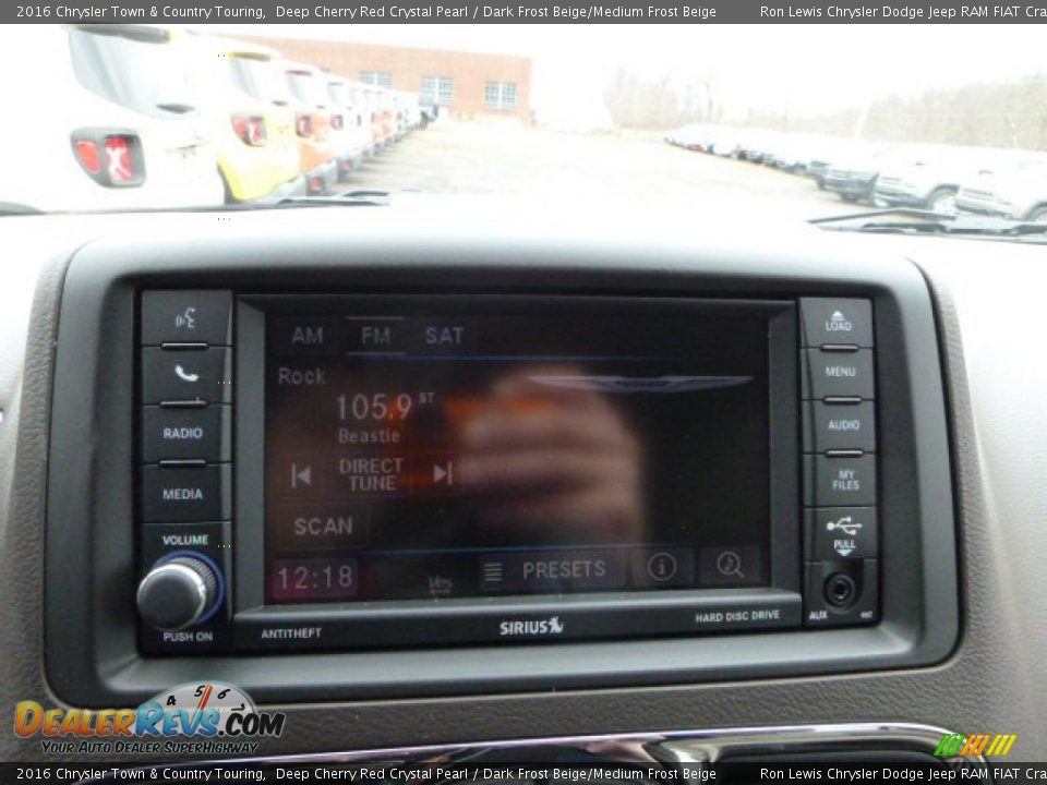 2016 Chrysler Town & Country Touring Deep Cherry Red Crystal Pearl / Dark Frost Beige/Medium Frost Beige Photo #20